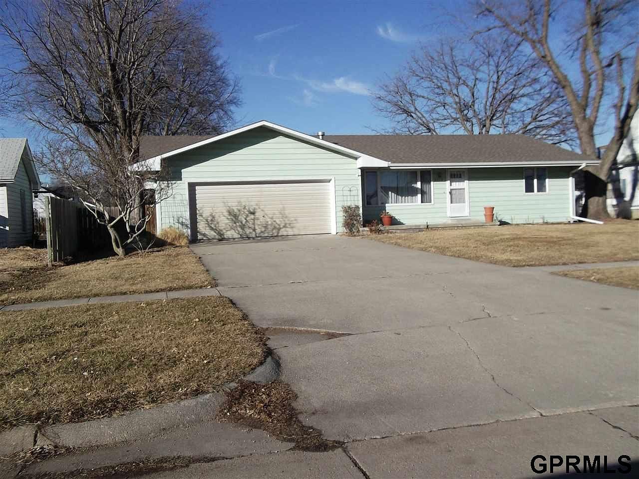 1010 H St, Tekamah, NE 68061 Zillow