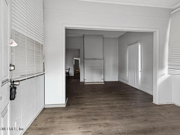 5th image of 1024 EAVERSON Street