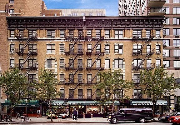 4th image of 434 E 72nd St APT 5D