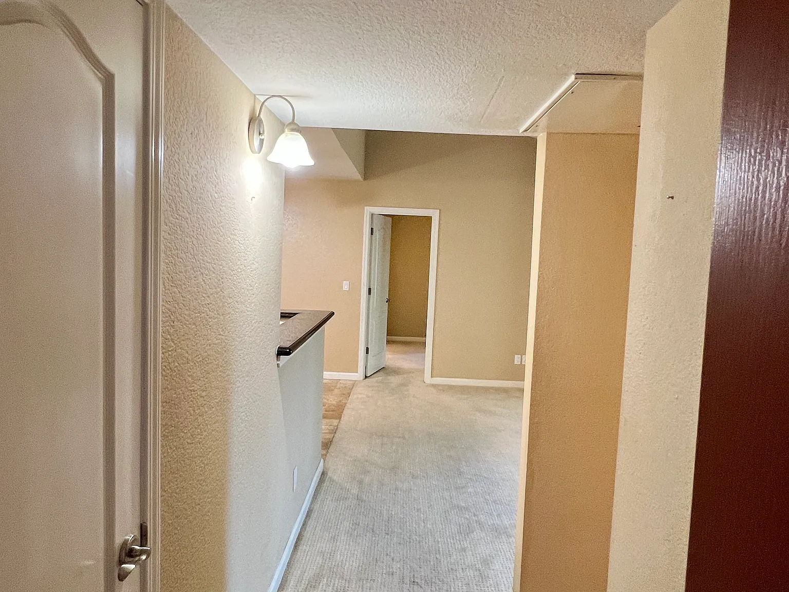 2 bed, 949 sqft, $2,900 — Photo 2