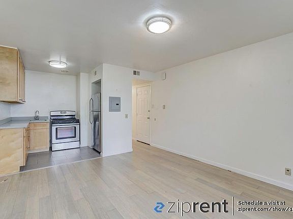 2nd image of 2160 Taylor St #3