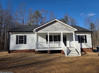 115 Busbees Point Rd, Bumpass, VA 23024