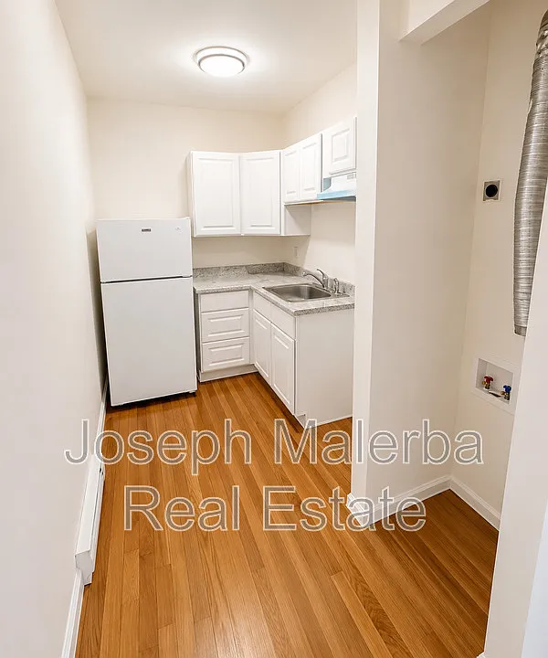 34 Merchants Ave #4