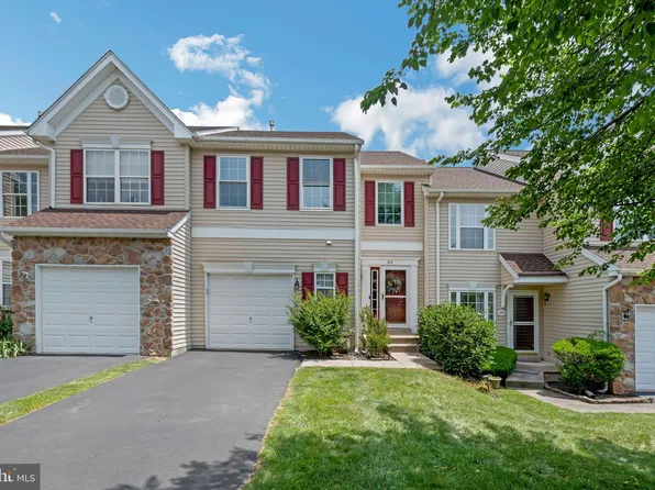 810 Lizzie Ln, Royersford, PA 19468