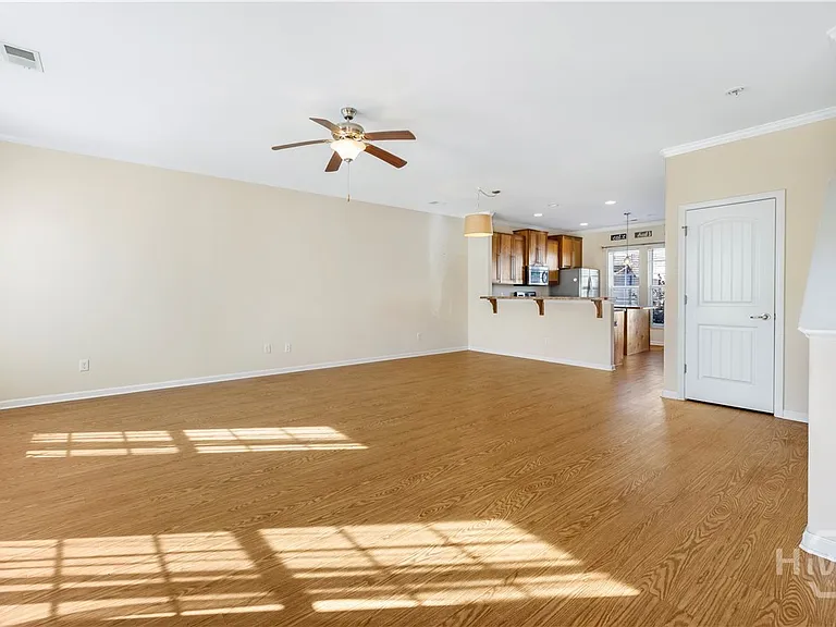 116 Ventura Pl — Photo 5