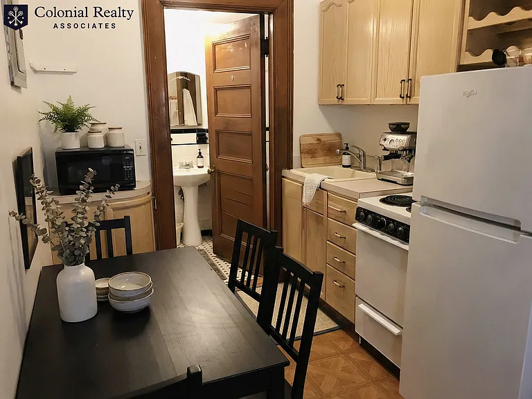 843 Beacon St #6 — Photo 2