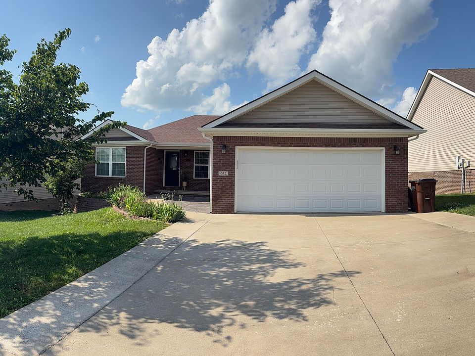 1st image of 632 Fairfax Ln