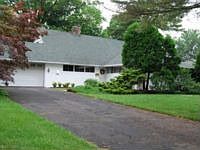 1st image of 23 Sugarplum Rd