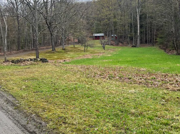 71 Barron Hill Rd, Hartland, VT 05048