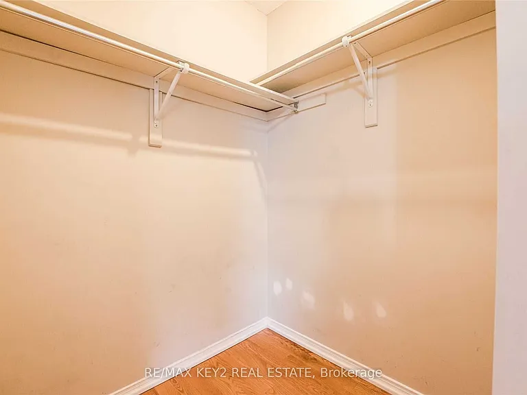 633 Caboto Trl — Photo 22