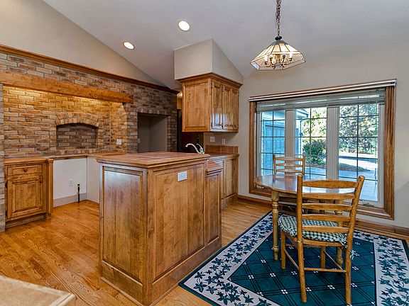3rd image of W250N9286 Clearview Dr