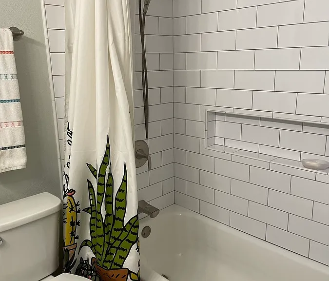 323 E Auburn Dr — Photo 18