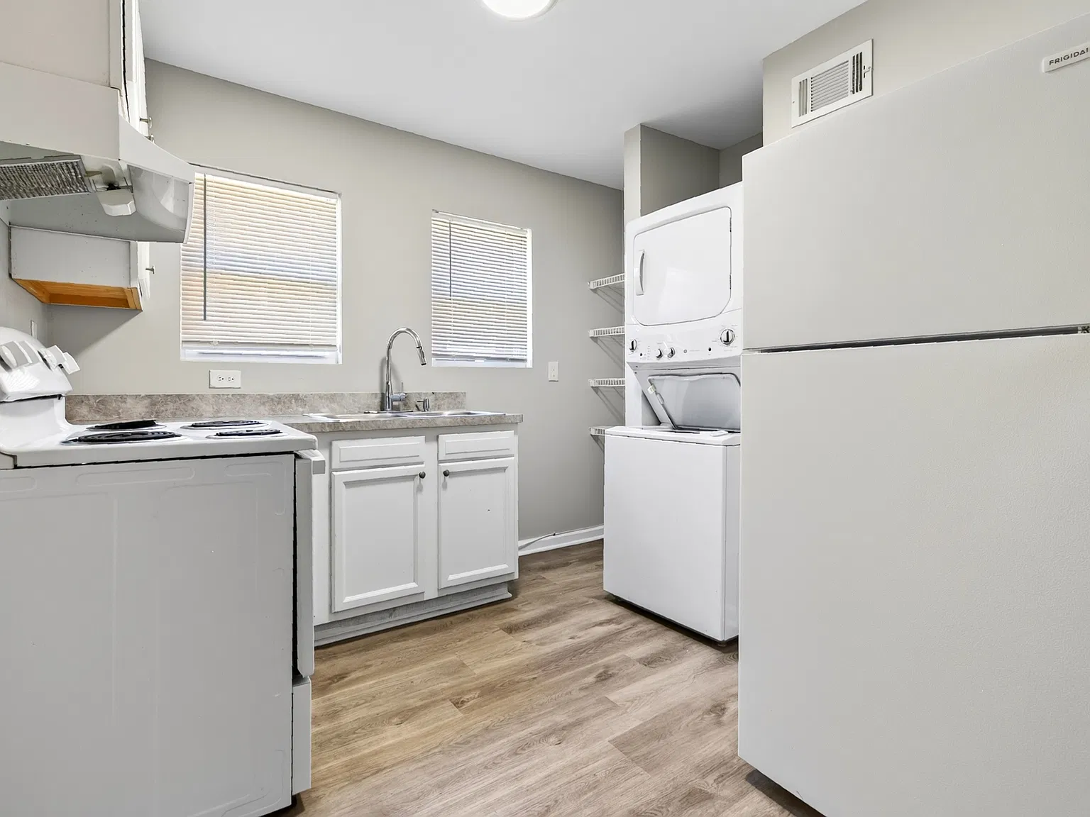 2 bed, 750 sqft, $1,550 — Photo 4