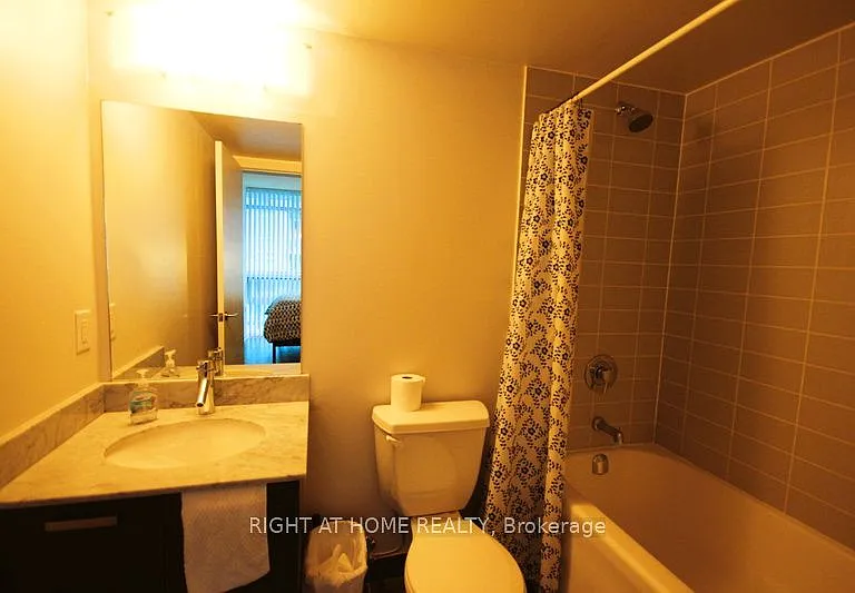 36 Lisgar St #2016W — Photo 11