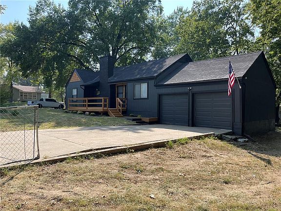 3rd image of 1830 N 47th St