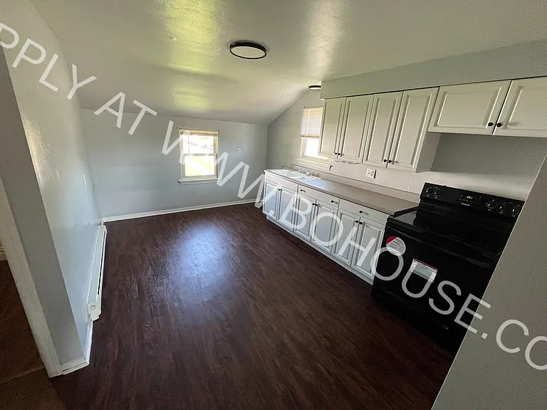 3202 McArthur Dr — Photo 15