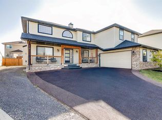 127 E Canoe Pl SW, Airdrie, AB T4B2L5