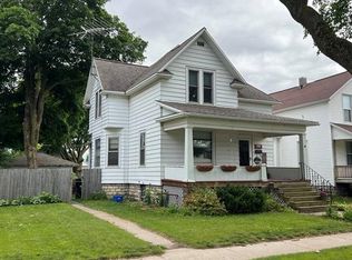 1701 14th Ave, Menominee, MI 49858