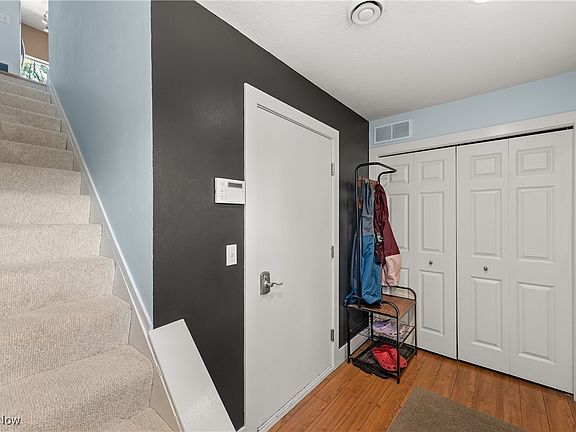 4th image of 752 Starkweather Ave