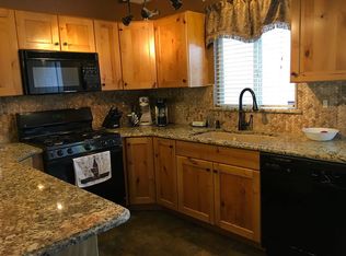 1415 Blossom Ln, Ogden, UT 84404