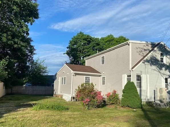 32 Meadow Rd, Northborough, MA 01532