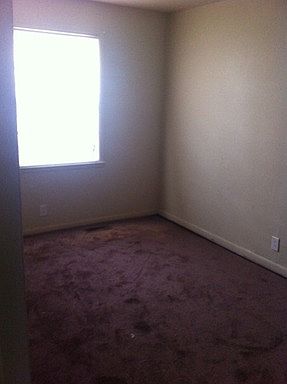 4th image of 507 Washington Ct