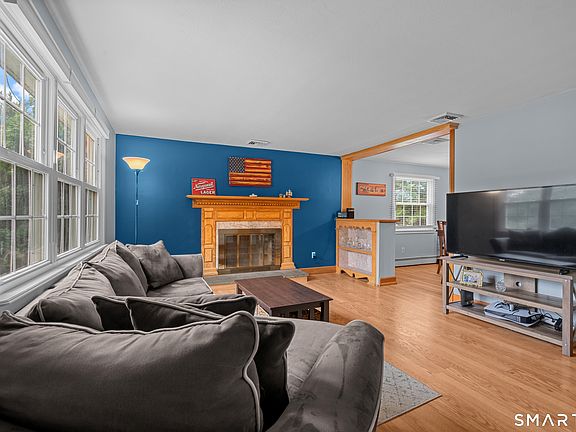 4th image of 95 Bernard Road