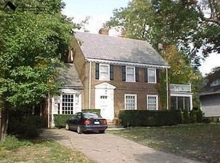 1099 W Forest Rd, Lakewood, OH 44107
