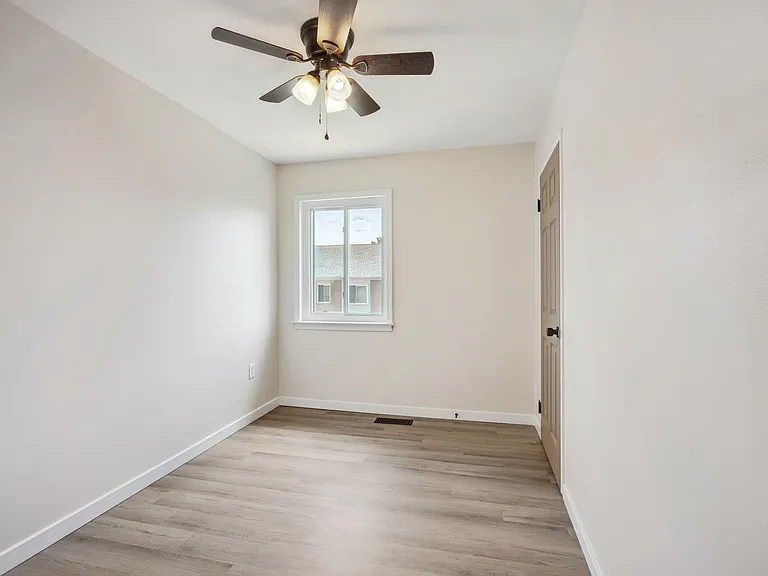 4634 Conwell Dr — Photo 20