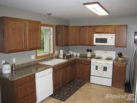 215 1st St SW Medford 005