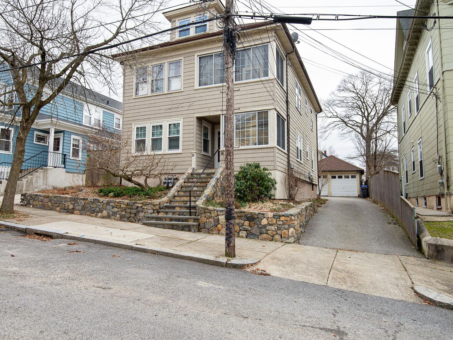 21 Woodbine St, Providence, RI 02906 Zillow