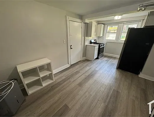 80 Garside St #1 — Photo 4