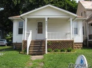 831 Pershing Rd, Zanesville, OH 43701