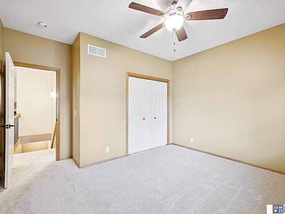 5th image of 4734 S 72nd St