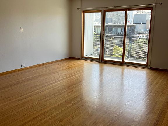 5th image of 1965 Bush St APT 5