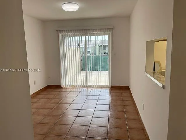 10112 SW 20th St — Photo 6