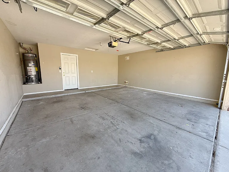 9821 W Yukon Dr — Photo 32