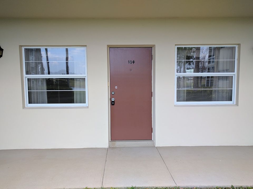 1st image of 42 Vista Gardens Trl