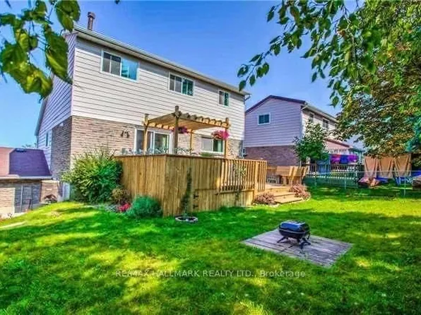 928 Wayne Dr, Newmarket, ON L3Y 5T8