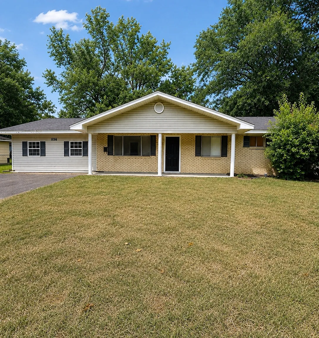 5 bed, 2100 sqft, $1,700 — Photo 1