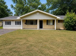 1136 Woodville Dr, Jackson, MS 39212