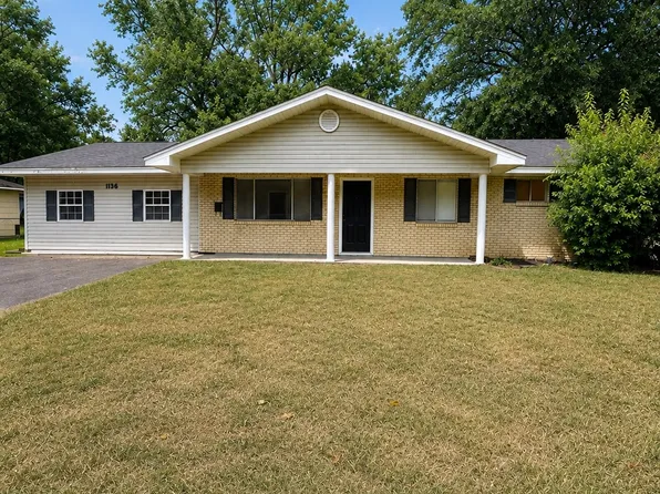 1136 Woodville Dr, Jackson, MS 39212
