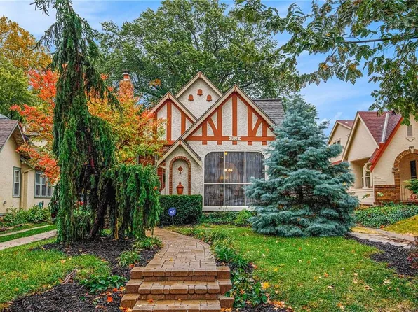 7525 Walnut St, Kansas City, MO 64114