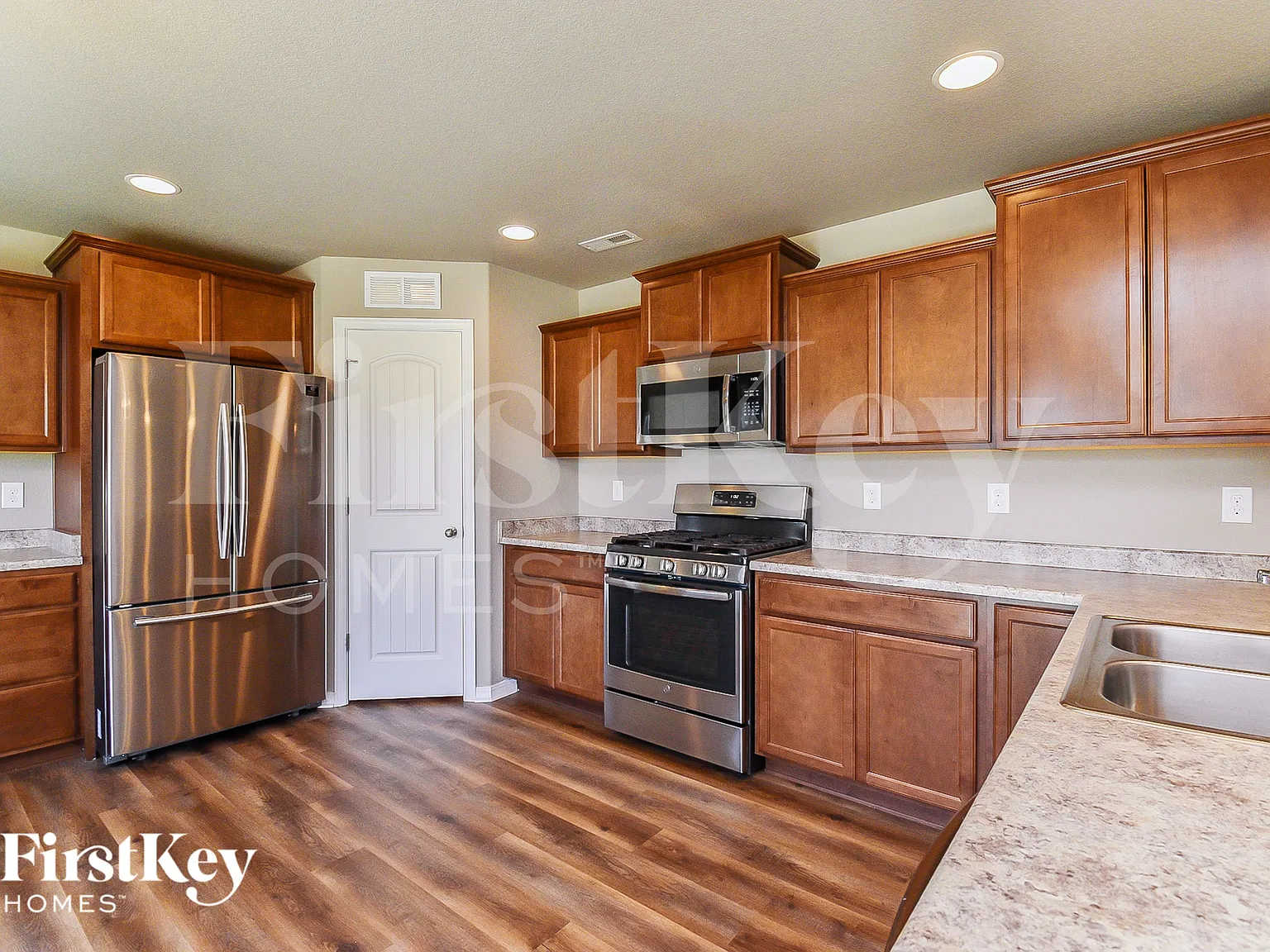 3 bed, 3.0 bath, 1918 sqft, $2,735 — Photo 4
