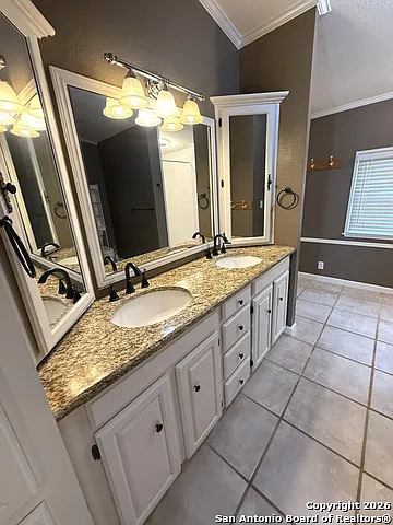 212 Thornton Ln — Photo 14