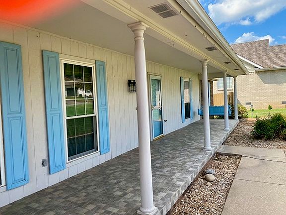 2nd image of 1228 Countrywood Cir
