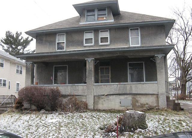 1418 & 1420 Iowa St.