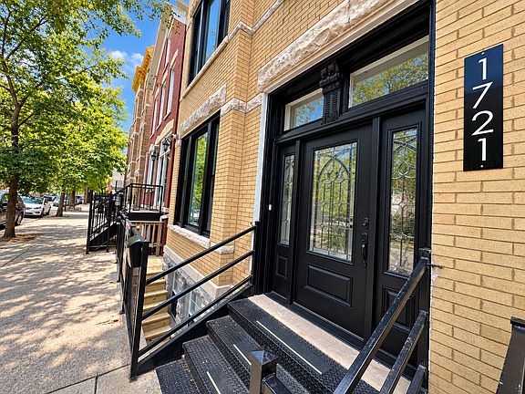 3rd image of 1721 W Pierce Ave #2