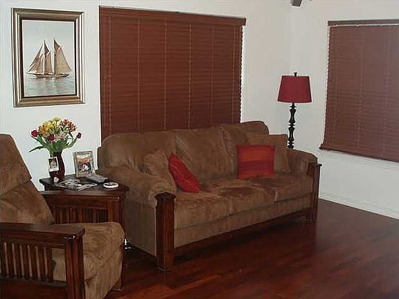 3rd image of 2356 Trailwood Dr