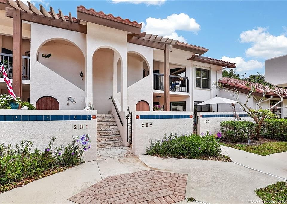 1st image of 6031 SE Martinique Dr APT 202